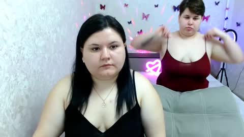 BeckyAndEllen online show from March 5, 9:38 am