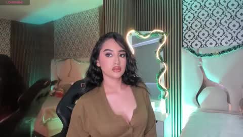 BELLA online show from November 29, 7:21 pm