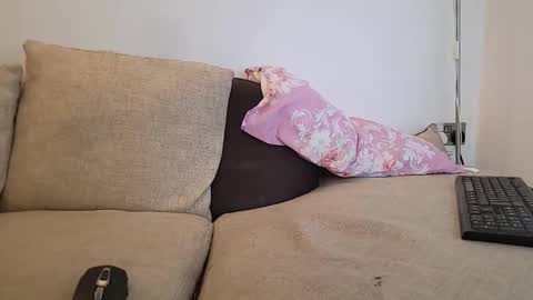 begbestuk online show from November 2, 8:03 am