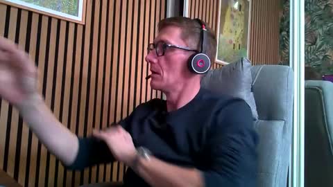 SexFriendFrance online show from February 25, 9:24 am