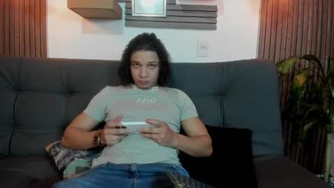 independent model online show from October 20, 12:04 am