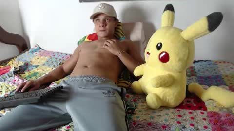 independent model online show from October 1, 2:10 am