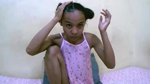 bella193999 online show from November 24, 8:35 am