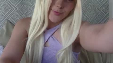 bella_bubble online show from October 3, 7:11 pm