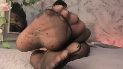 Dessi  online show from February 8, 1:58 pm