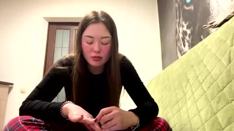 Hanna here Welcome  online show from March 23, 2:00 pm