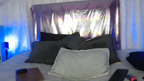 Snapshot of bella_lr chatting on September 30, 2:11 am Valentina online show from September 30, 2:11 am