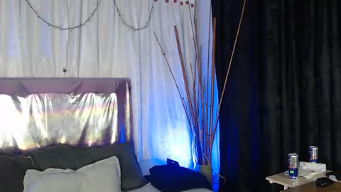 Snapshot of bella_lr chatting on October 4, 3:04 am Valentina online show from October 4, 3:04 am