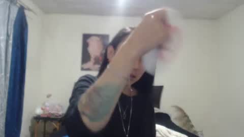 bella_luna34 online show from April 18, 4:25 am