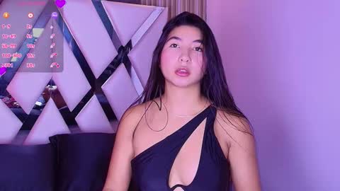 bella_martini_ online show from February 28, 5:28 pm