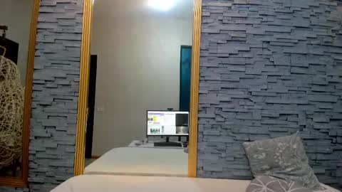 bella_posh online show from March 6, 7:47 am