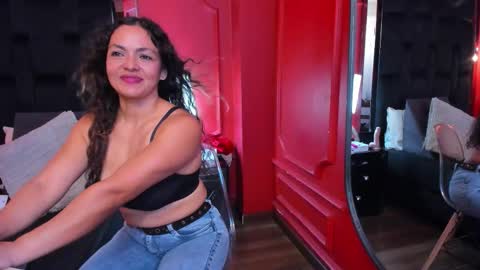 Bella Riviera online show from February 5, 7:39 pm