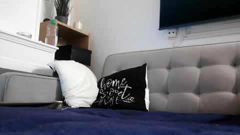 Snapshot of bella_sexy_feet chatting on October 26, 5:23 pm bella_sexy_feet online show from October 26, 5:23 pm