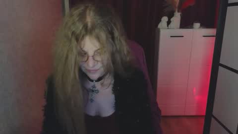 Bella online show from March 18, 4:13 pm