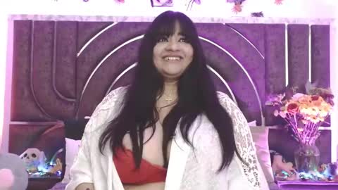 Snapshot of bella_taylor_a chatting on October 15, 2:48 am  Bella Taylore  online show from October 15, 2:48 am