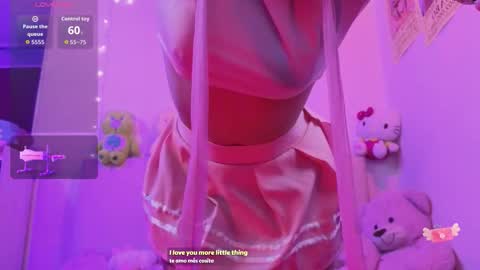 bella_thixx online show from March 12, 4:49 am