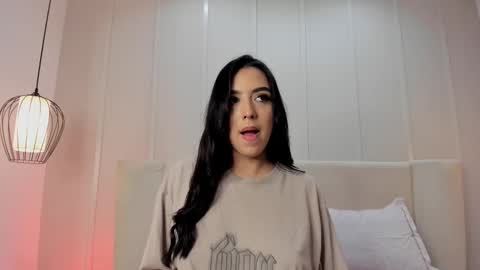  B E L L A   online show from December 19, 10:16 pm