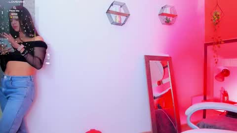 BELLA online show from February 12, 9:18 pm