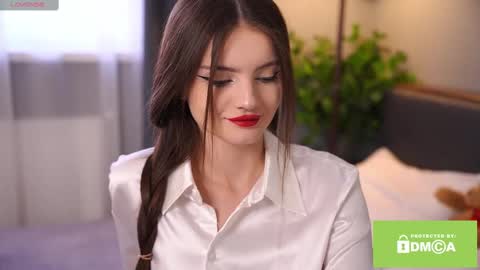 Bella I took a vacation and Ill be back on December 18th So dont lose me To keep in touch I have a TG -  you can find below online show from February 26, 7:02 am