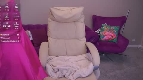 Bella online show from November 12, 6:32 pm