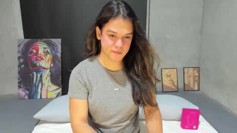 BellaLovesHerFellas online show from January 31, 9:45 pm