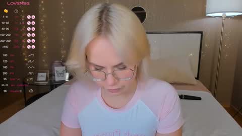 Bella online show from October 2, 12:53 am