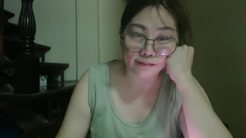 Snapshot of bellbabe chatting on February 18, 12:28 pm Bella online show from February 18, 12:28 pm