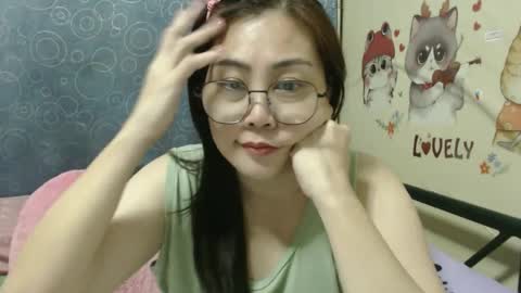 Snapshot of bellbabe chatting on February 24, 10:36 pm Bella online show from February 24, 10:36 pm