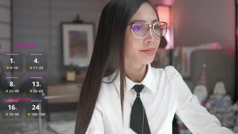 Belle Adrienne  IG  online show from January 11, 12:29 pm