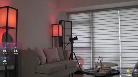 Belle Adrienne  IG  online show from November 2, 12:32 am