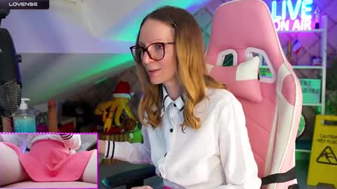 Alice online show from February 10, 1:44 pm