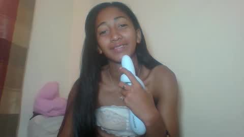 belle_annah online show from April 23, 3:58 am