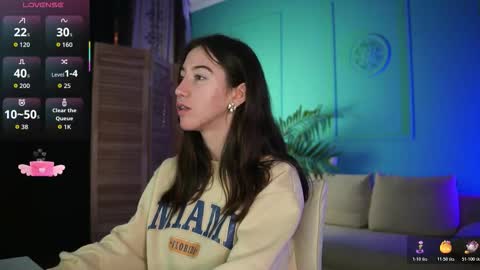 Bella online show from November 15, 6:42 pm