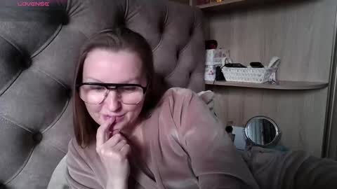 Amelia online show from February 2, 12:01 pm