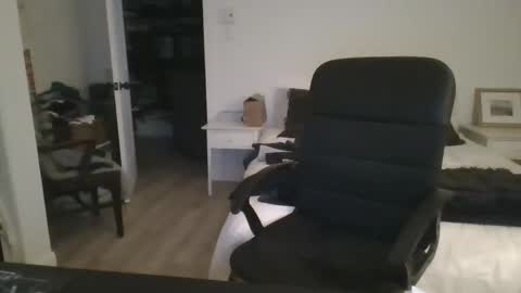 bellequeue19758 online show from October 18, 2:27 am