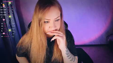 Snapshot of bellezza_ chatting on September 9, 7:25 pm Your Annabelle Wolf online show from September 9, 7:25 pm