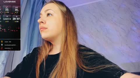 Snapshot of bellezza_ chatting on December 29, 4:51 pm Your Annabelle Wolf online show from December 29, 4:51 pm
