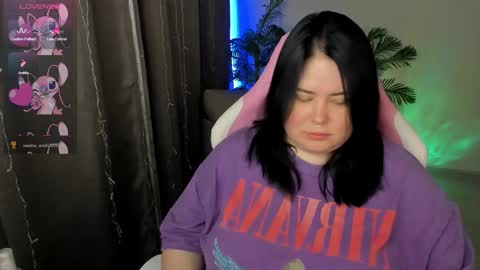 LinaBoo online show from December 19, 6:09 am