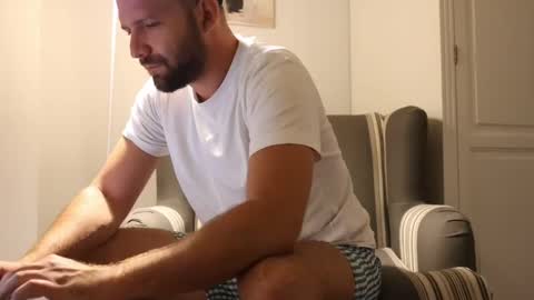 Snapshot of ben_nm chatting on September 14, 8:32 pm Ben N. online show from September 14, 8:32 pm