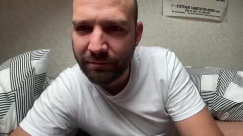 Snapshot of ben_nm chatting on October 1, 8:24 am Ben N. online show from October 1, 8:24 am