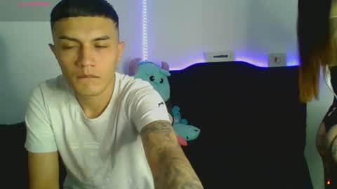 Tiffany and Bengie online show from December 19, 3:35 am