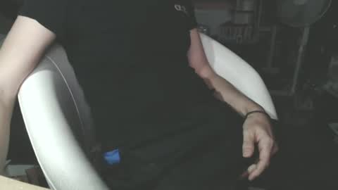 benijamin online show from December 1, 10:23 pm