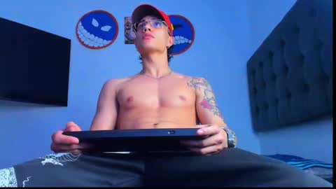 benjamin_calloway online show from January 9, 4:30 am