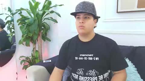 Snapshot of bennett_alejoo chatting on October 20, 9:20 pm bennett_alejoo online show from October 20, 9:20 pm