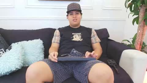 bennett_alejoo online show from November 18, 6:33 pm