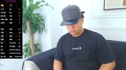 Snapshot of bennett_alejoo chatting on October 10, 7:30 pm bennett_alejoo online show from October 10, 7:30 pm