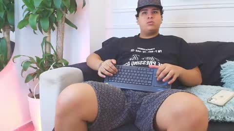 bennett_alejoo online show from November 30, 7:32 pm