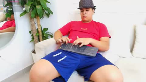 Snapshot of bennett_alejoo chatting on September 26, 11:35 pm bennett_alejoo online show from September 26, 11:35 pm