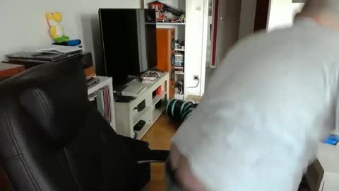 Ben online show from February 15, 9:05 am