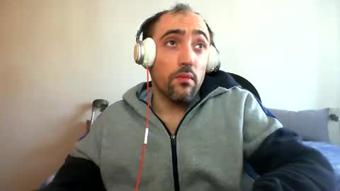 bentish online show from February 18, 11:11 am